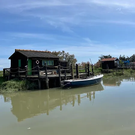 Charming Mobile In Les Mathes, Close To La Palmyre Zoo