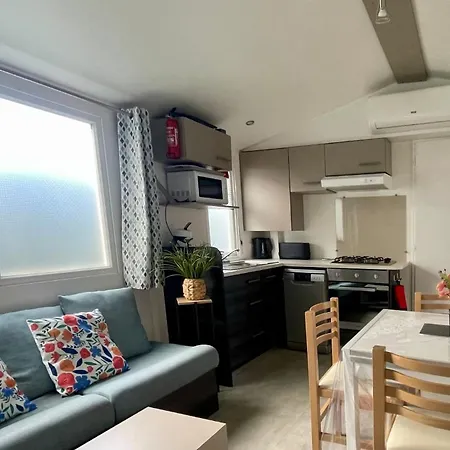 Charming Mobile In Les Mathes, Close To La Palmyre Zoo Feriehus *